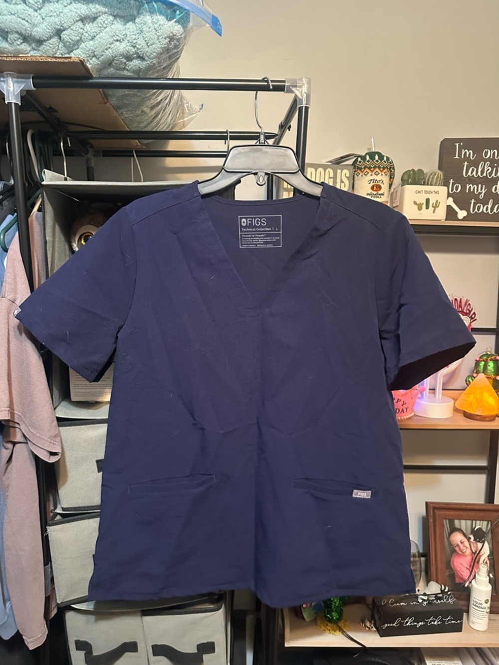 FIGS Women’s Navy Short-Sleeve V-Neck Top